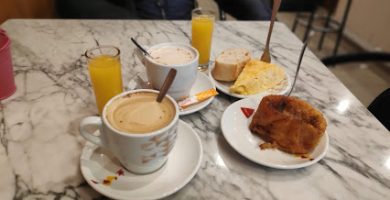 Café Bar Oporto (León)